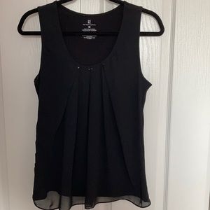 NY&C sleeveless blouse